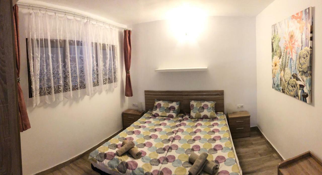 Luxury 2 Bedroom Apt 50 M From Beach Mogan Bagian luar foto
