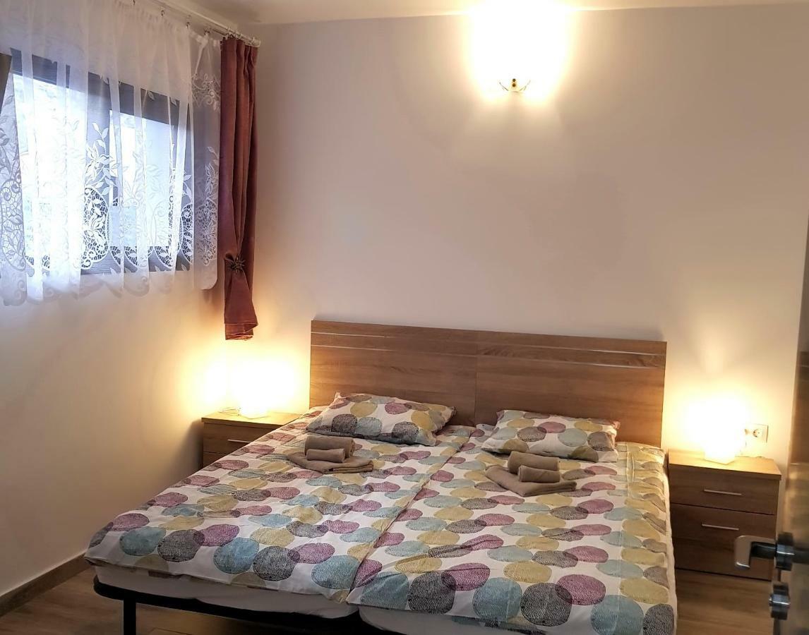 Luxury 2 Bedroom Apt 50 M From Beach Mogan Bagian luar foto