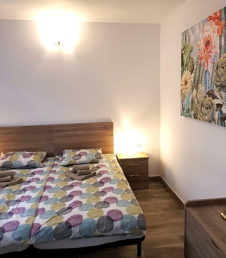 Luxury 2 Bedroom Apt 50 M From Beach Mogan Bagian luar foto