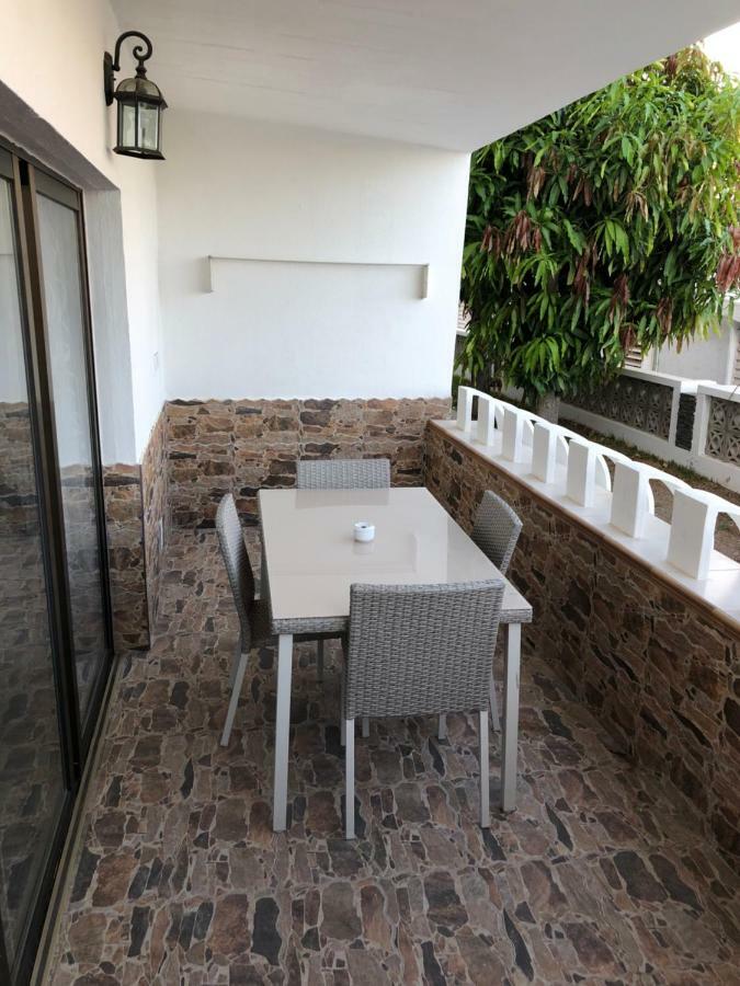 Luxury 2 Bedroom Apt 50 M From Beach Mogan Bagian luar foto