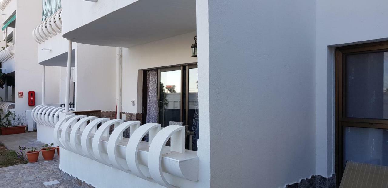 Luxury 2 Bedroom Apt 50 M From Beach Mogan Bagian luar foto